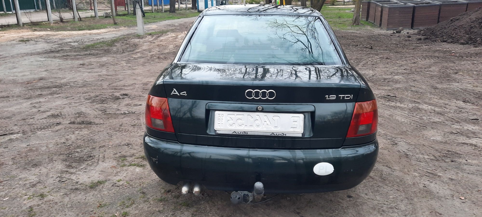 Audi A.4 cedan седан