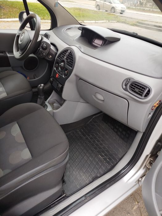 Рено модус 2007р.