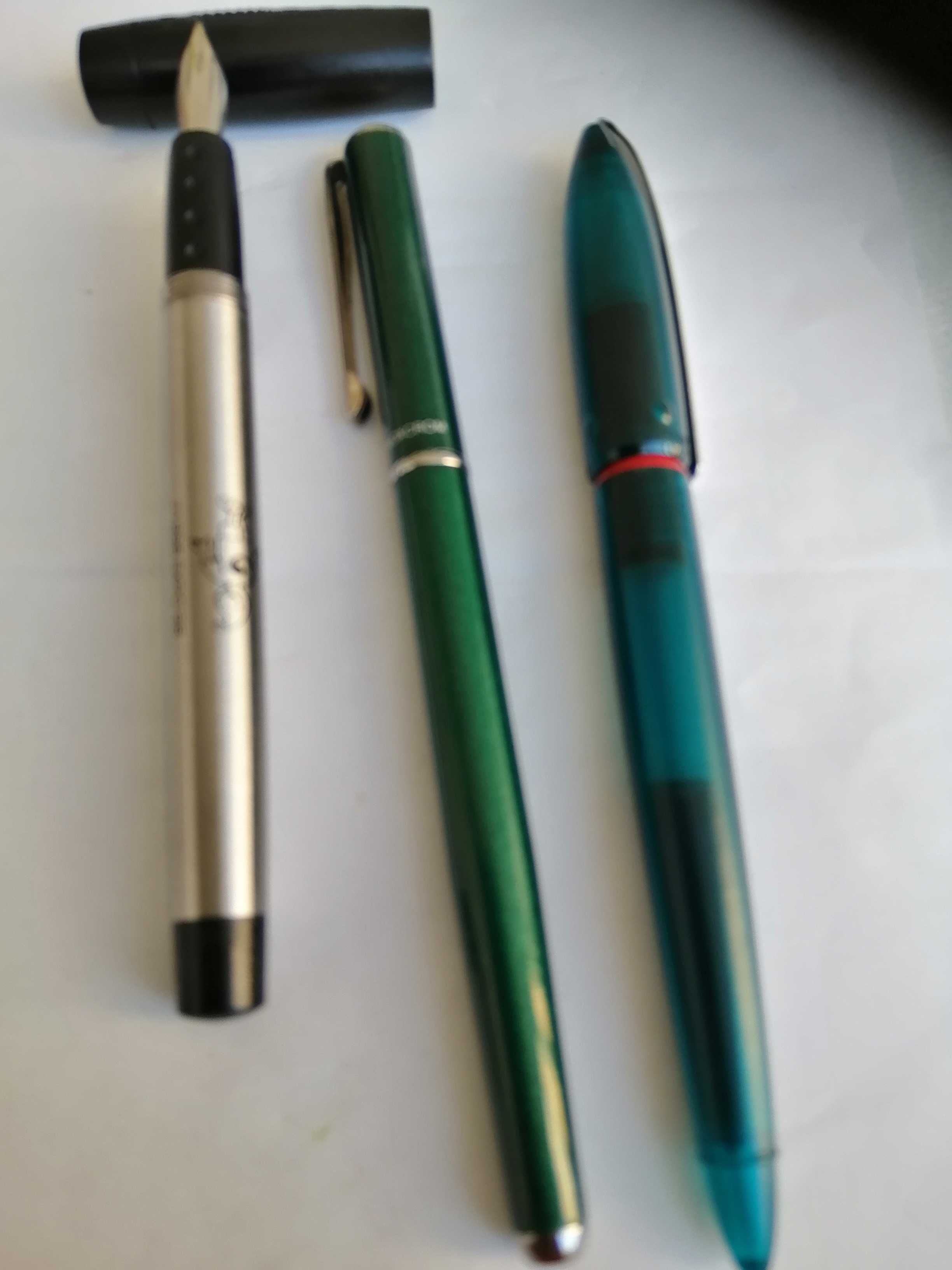 3 lindas canetas, diversas marcas.