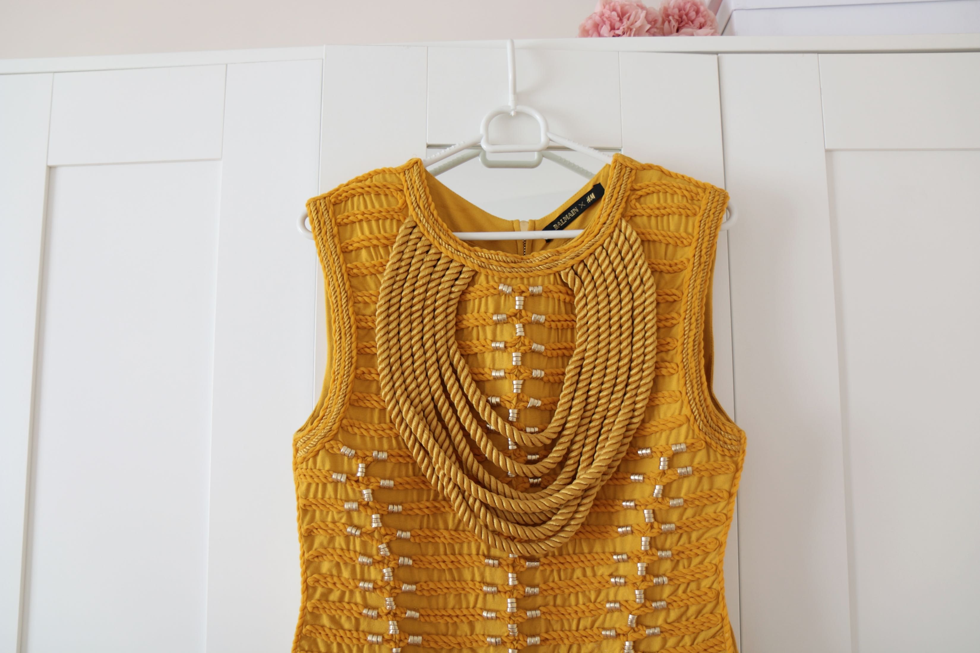 Bluzka z limitowanej kolekcji BALMAIN x H&M zdobiona S unikatowy top