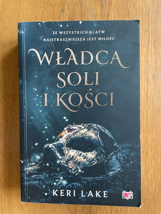 Władca soli i kości Keri Lake