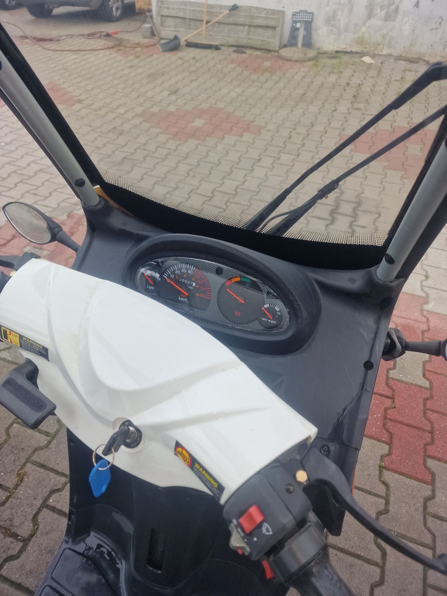 Skuter elektryczny