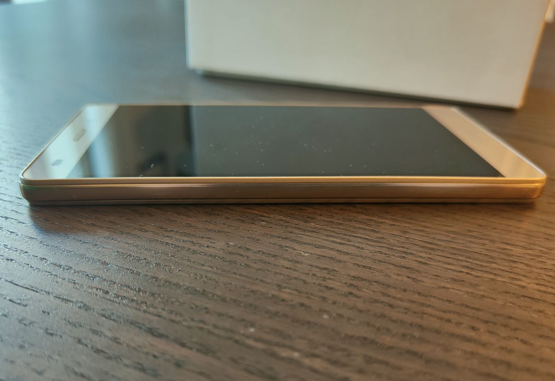 Huawei P8 lite (dourado)