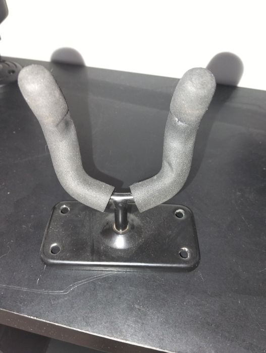 2 suportes  parede guitarra