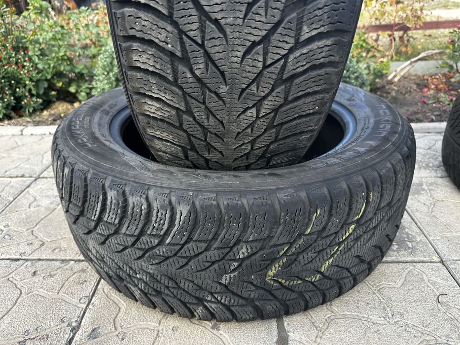 Зимова гума Nokian Hakapelitta r3, 225 55 17.