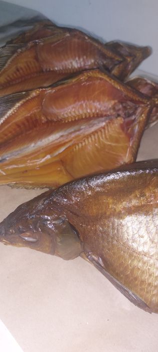Копчена риба,сомики, лящ, щука,судак, сом.Риба з печі карась на соломі