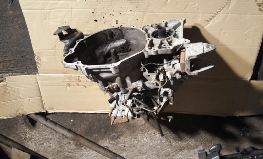 Коробка передач Mitsubishi Outlander 4x4 2.0 w5m421v4b1