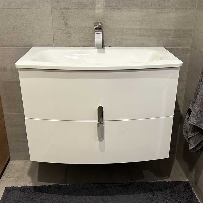 Szafka Elita Round z umywalką, baterią i korkiem biała stan dobry