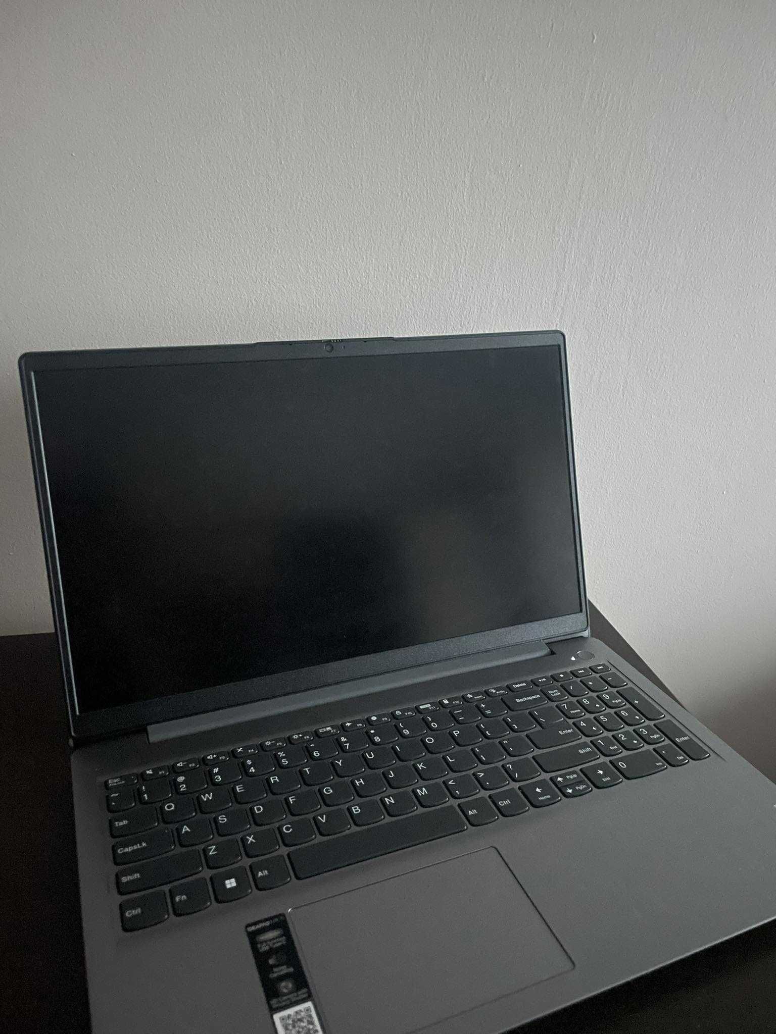 Laptop Lenovo Ideapad 15' Ryzen 5 gen 8GB 512SSD Win11 GWARANCJA