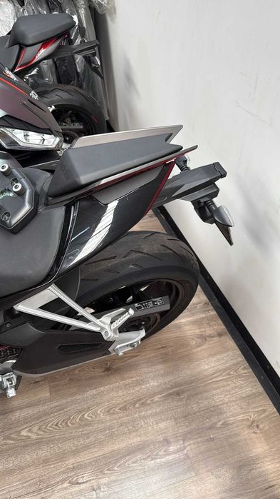 Aprilia tuono 660 factory (acidentada)