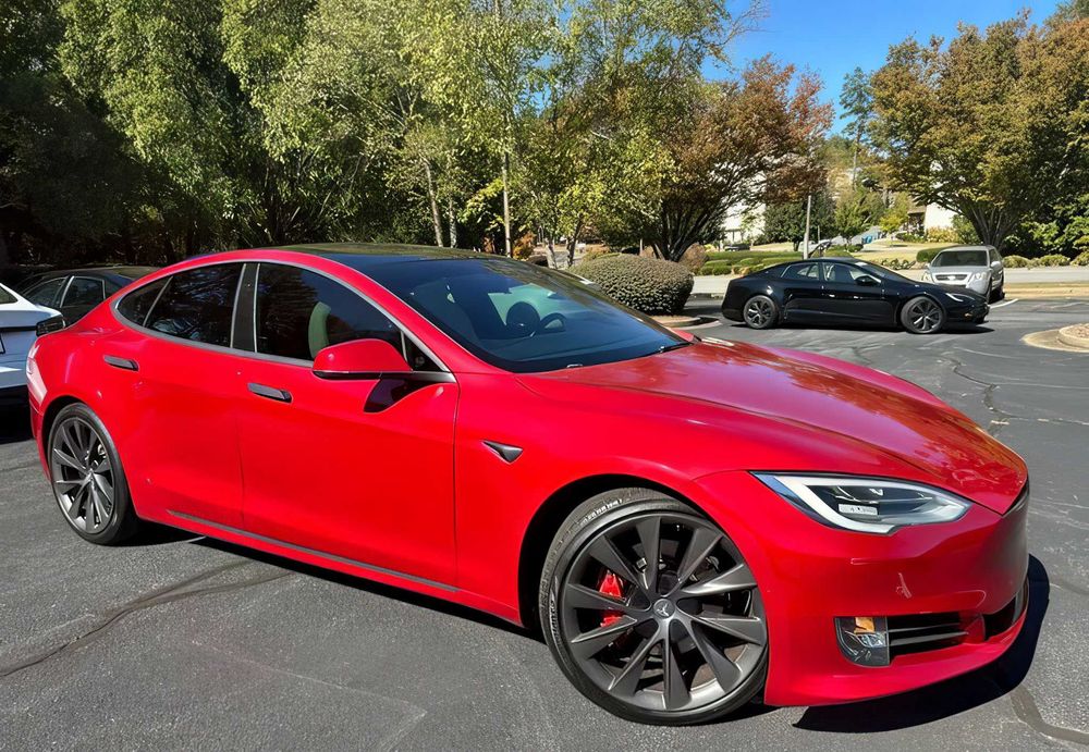 Tesla Model S      2021