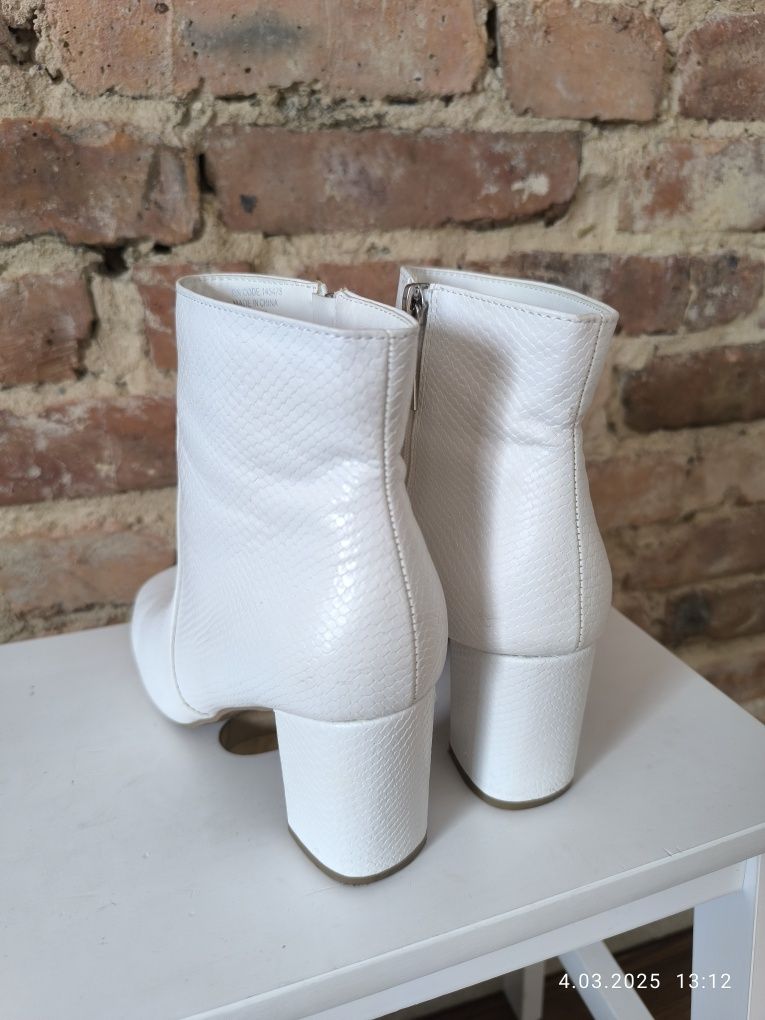 Botki buty białe 38
