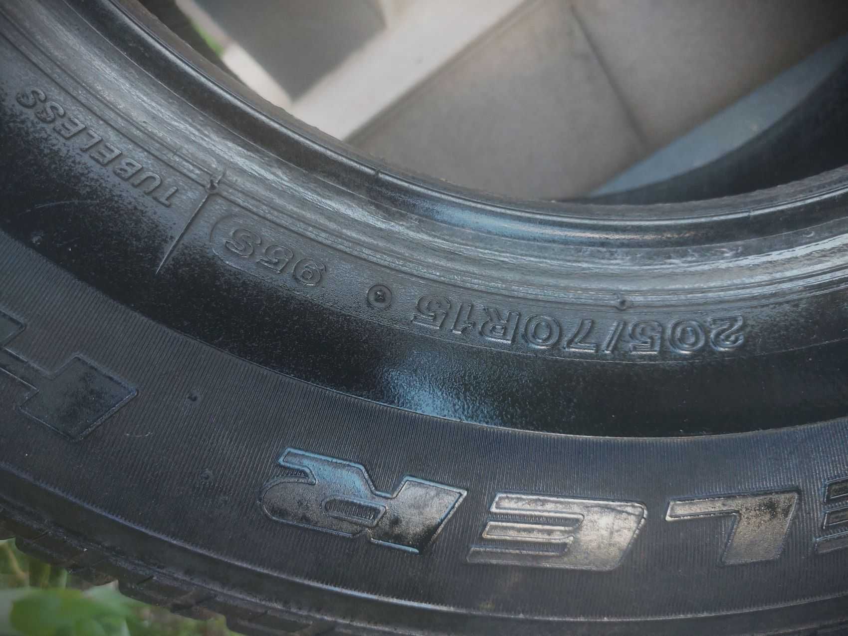 Opony terenowe 205/70R15 Bridgestone 2szt