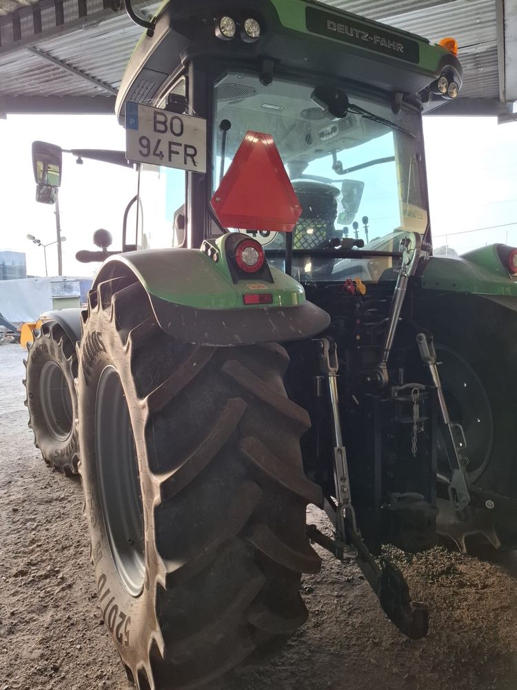 Deutz-Fahr 5125 semi-novo. 126 cv. Matricula 2024.