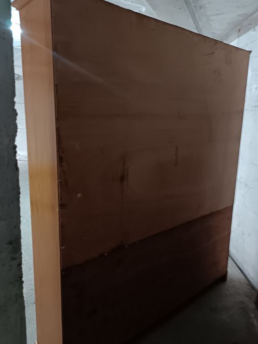 Vendo Armário Nojo Madeira maciça