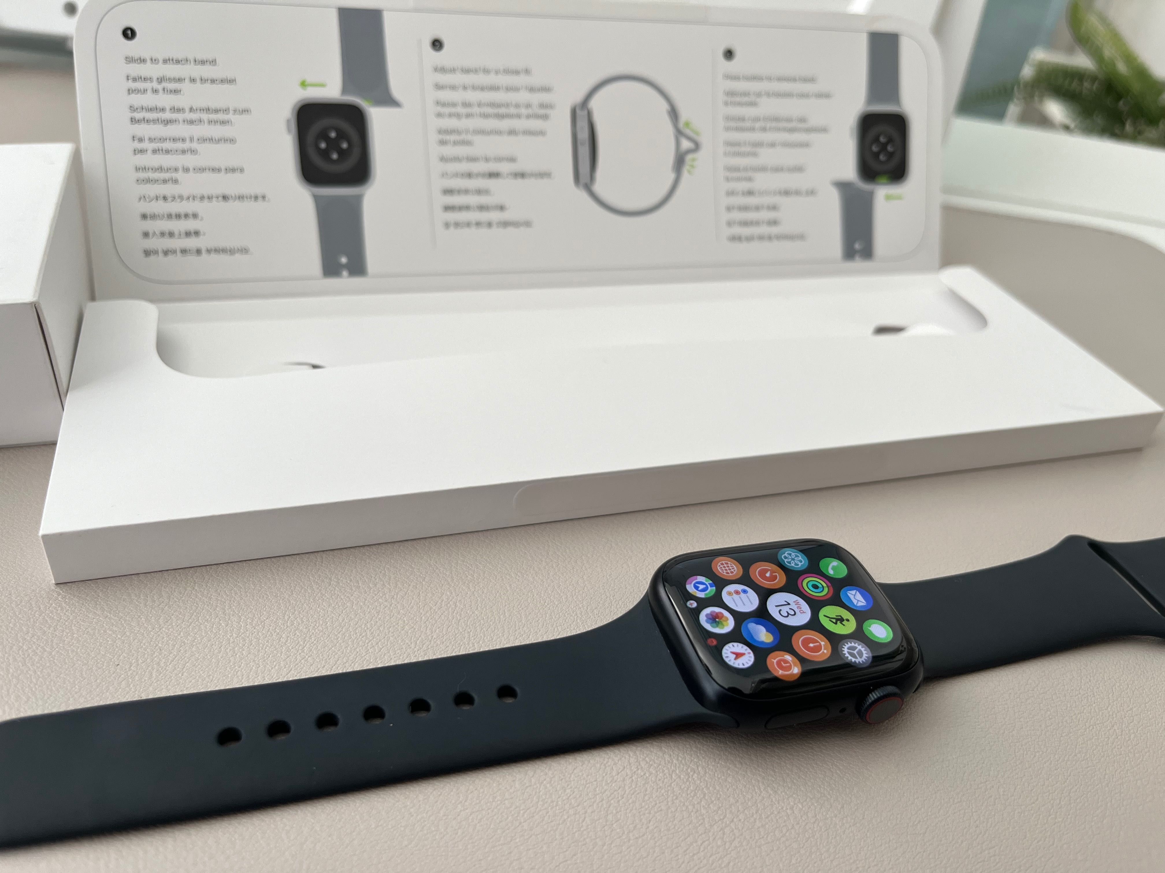 Apple Watch Series 9 GPS + Cellular