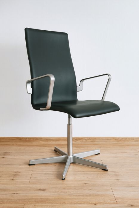 Sprzedam krzesła konferencyjne Oxford Fritz Hansen designerskie skóra