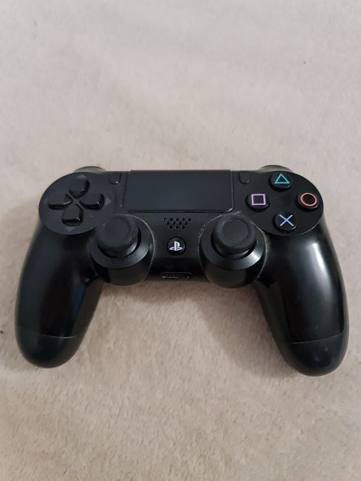 PlayStation 4 500 GB white