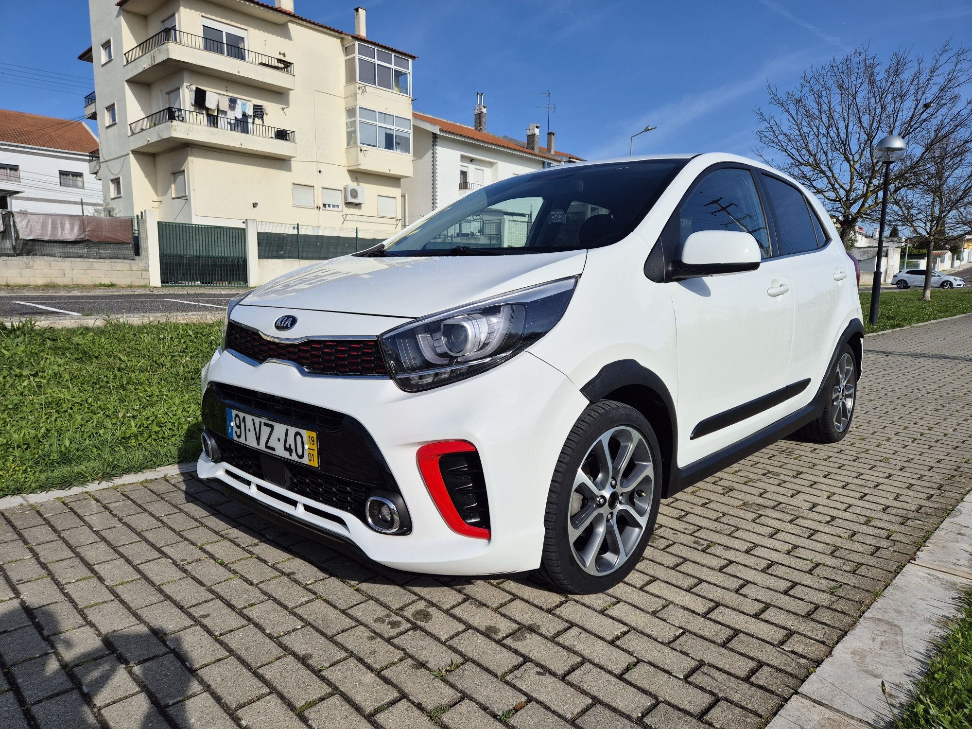 Picanto turbo de 2019 70mil kms muitos extras