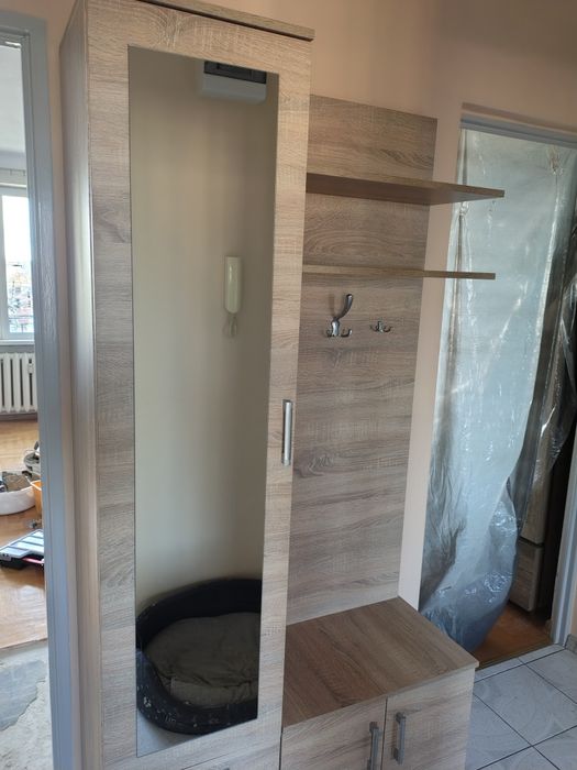 Sprzedam szafę na przedpokój