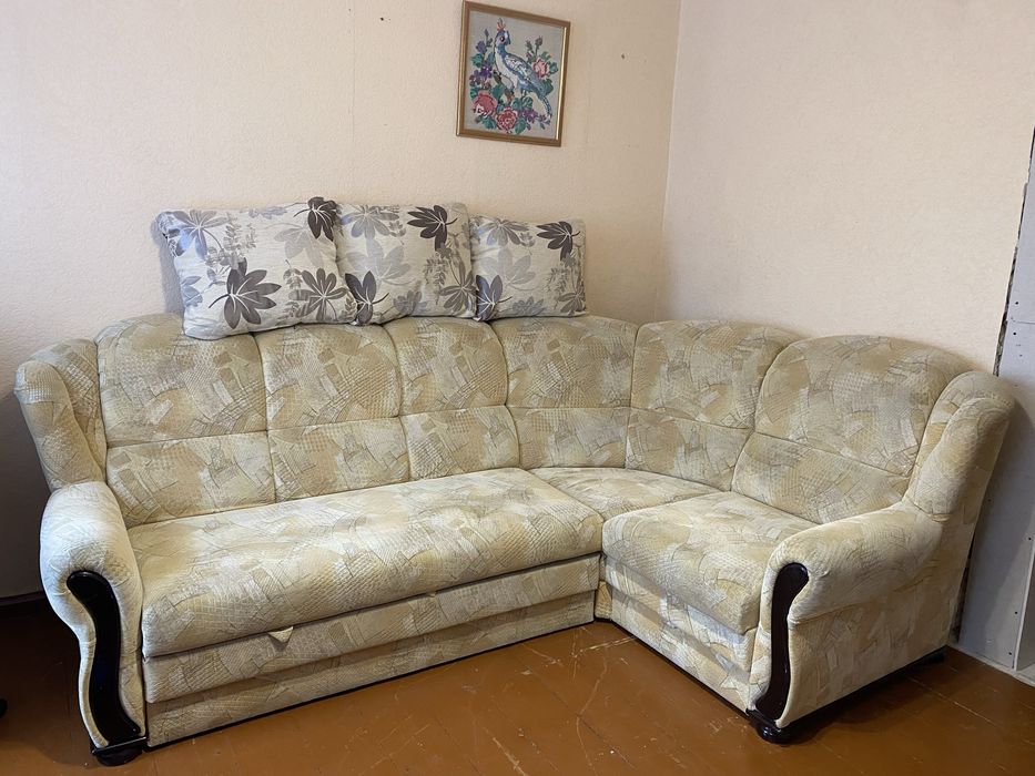 Кутовий диван б/у