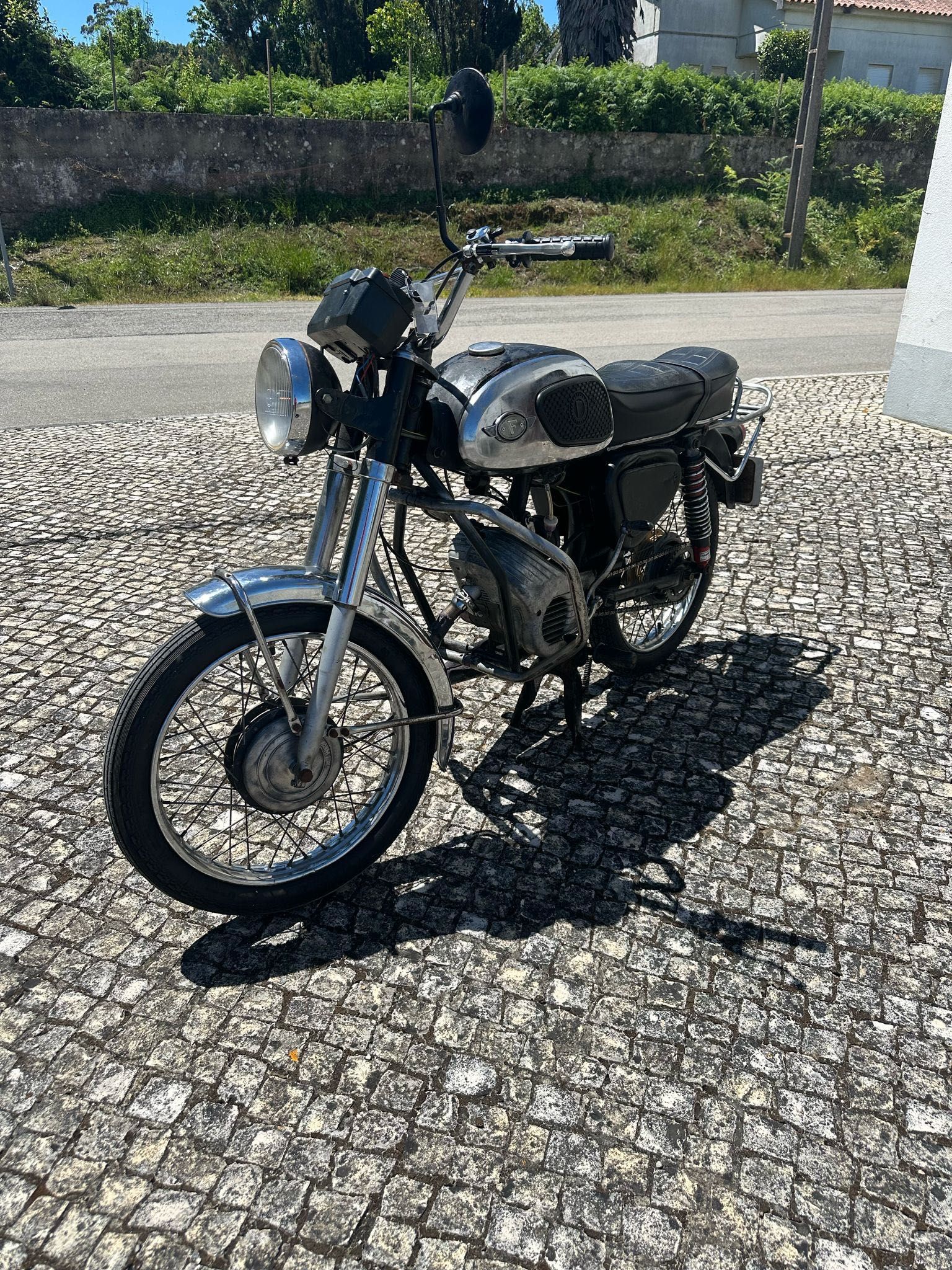 FAMEL GT 25 com Motor ZUNDAPP 4 Turbina