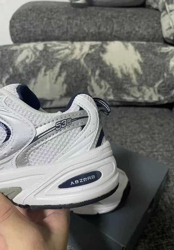530NB/white DamskieNewBalance530UnisexTrampki rozmiar. 40