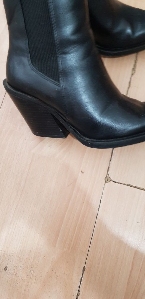 Mam do sprzedania buty damskie kowbojki