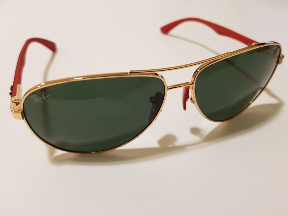 Óculos de Sol Ray-Ban Coleção Scuderia Ferrari F1 Aviator RB8313M