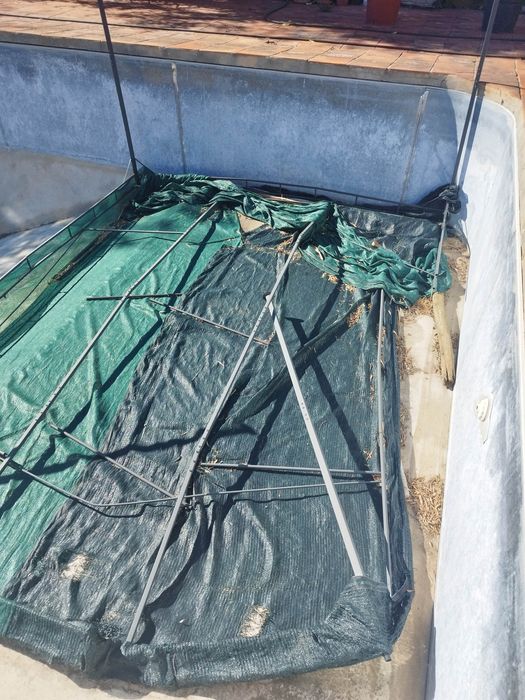 Gazebo com estrutura em aço para peças