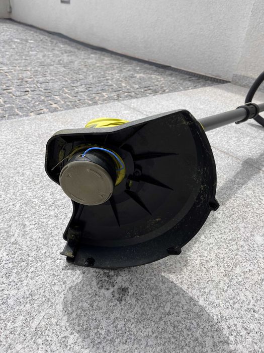 Aparador Cortador de Relva Ryobi RY18LMC30A-120