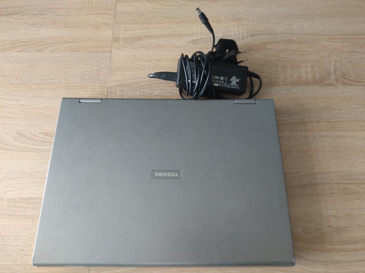 Laptop  Toshibaa