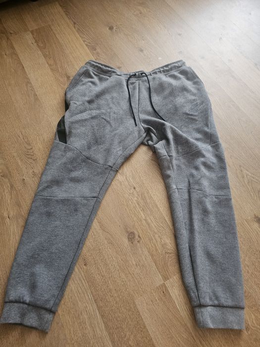 Спортивні штани Nike