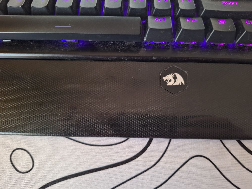 Zestaw Klawiatura model K569RGB+ mysz Redragon model M602-KS