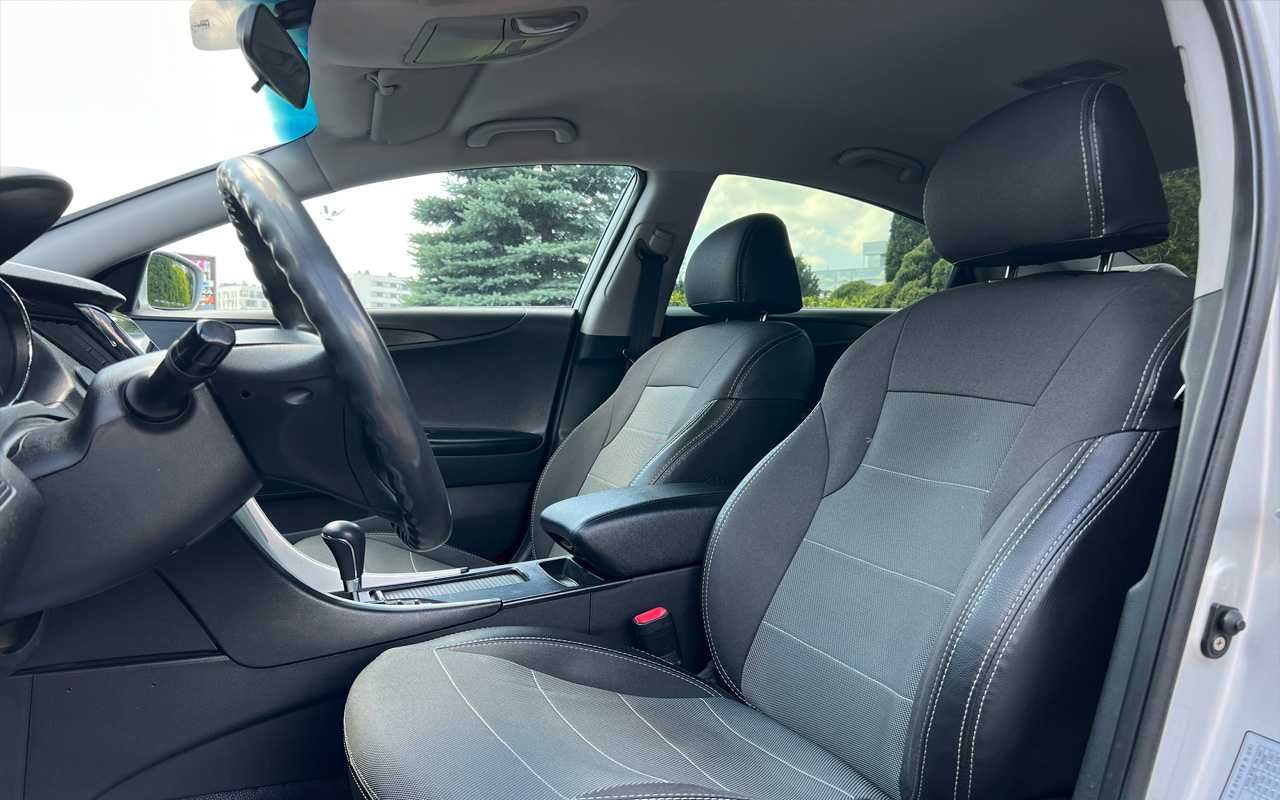 Hyundai Sonata 2011