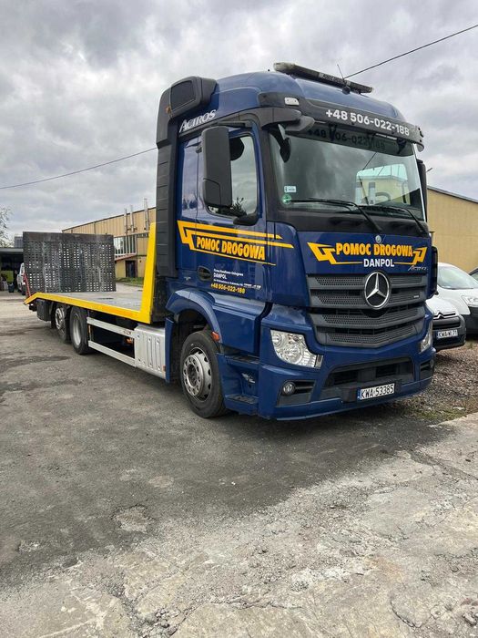Samochód  specjalny laweta POMOC DROGOWA mercedes actros