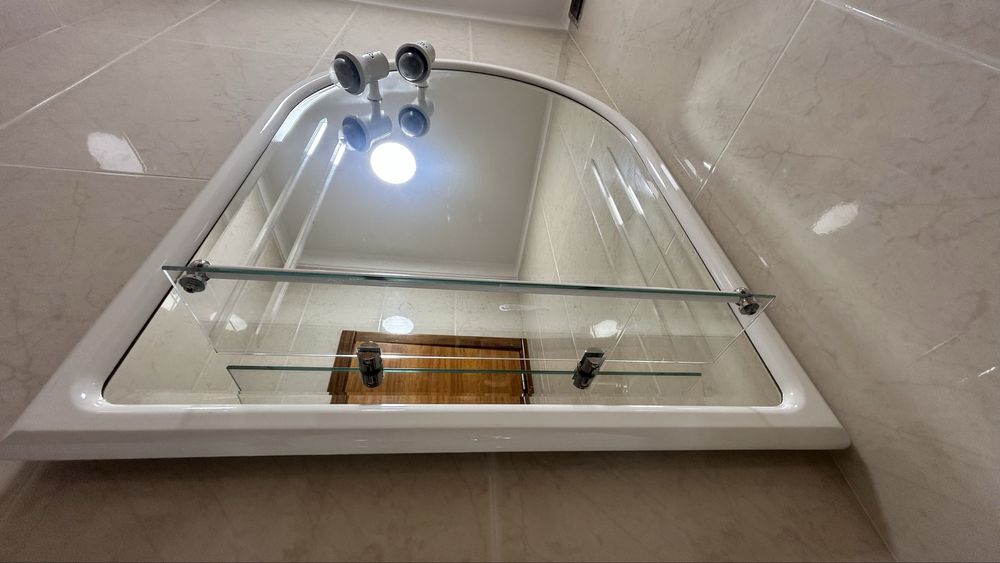 Espelho de casa de banho