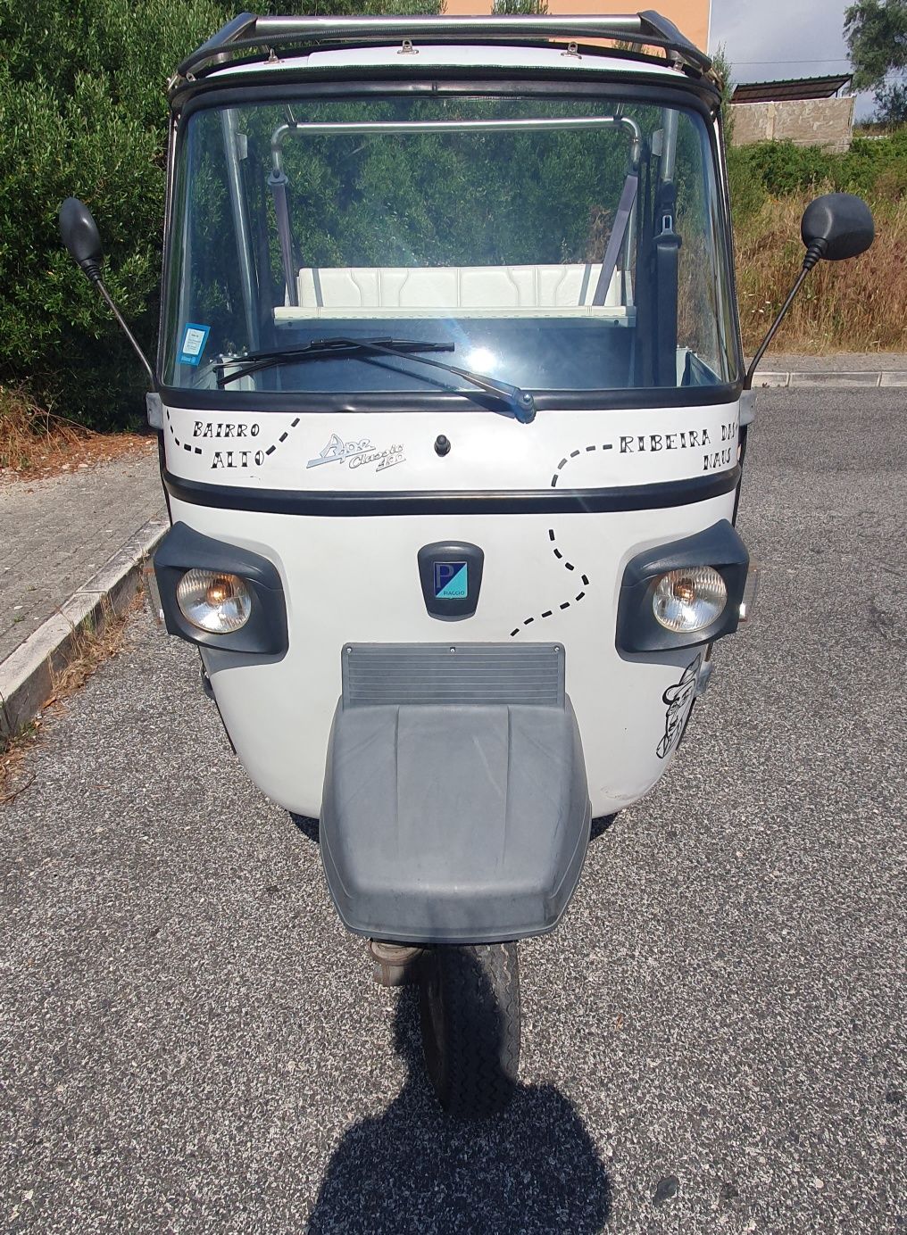 Tuk tuk Piaggio Ape 400
