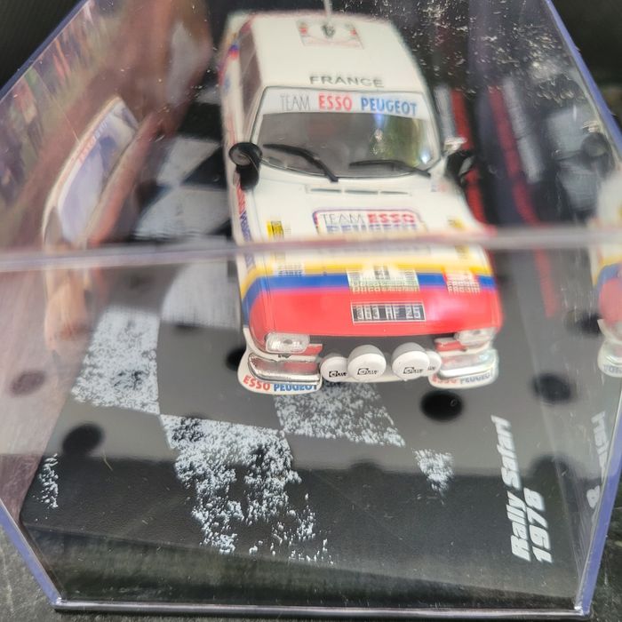 Carro miniatura Peugeot