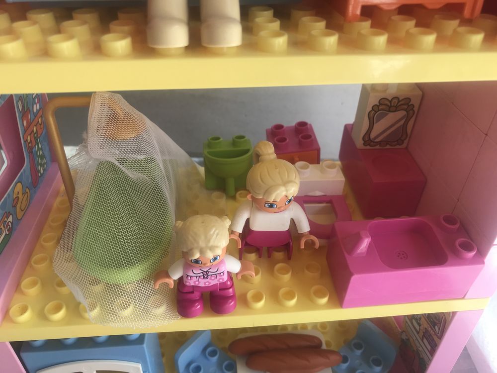 Будинок для сім‘ї Лего Дупло Lego Duplo