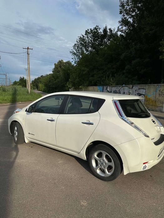 Nissan leaf 40 kwt 250 km+