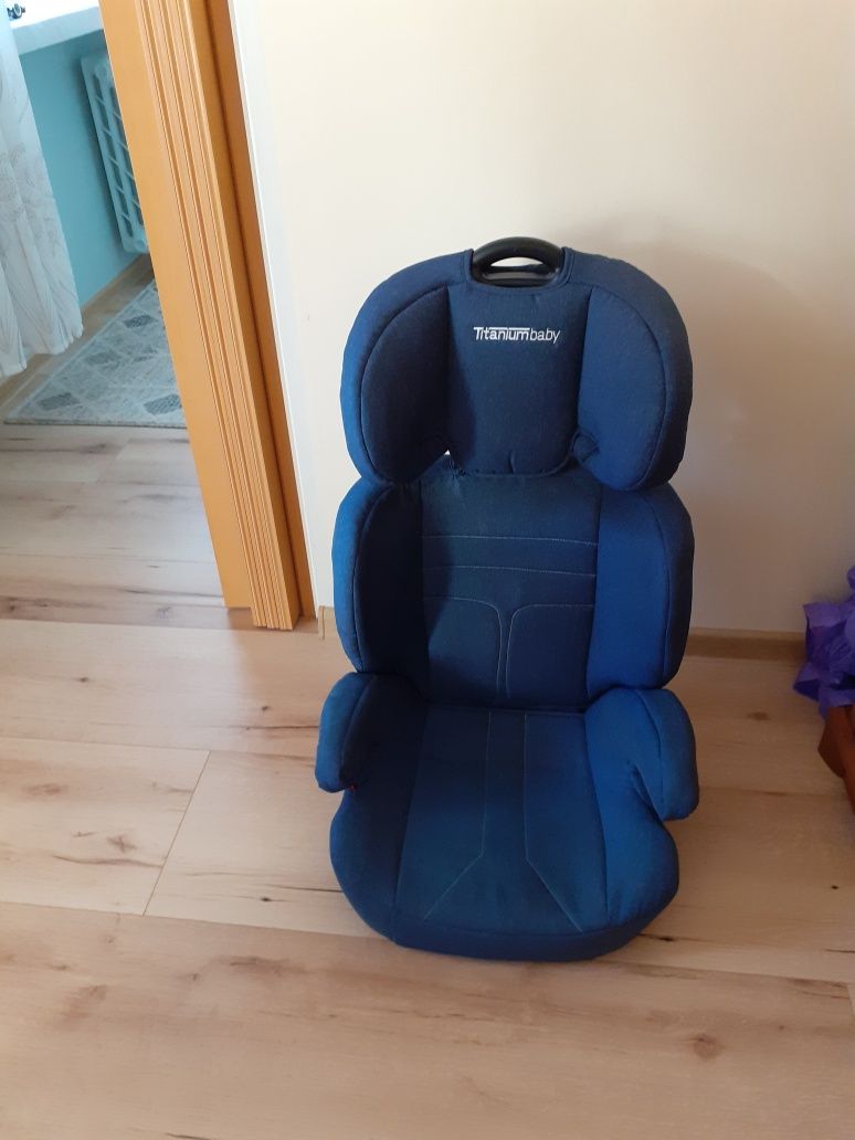Fotelik samochodowy 2 w 1 z isofix. Od 15 do 36 kg. Stan idealny.
