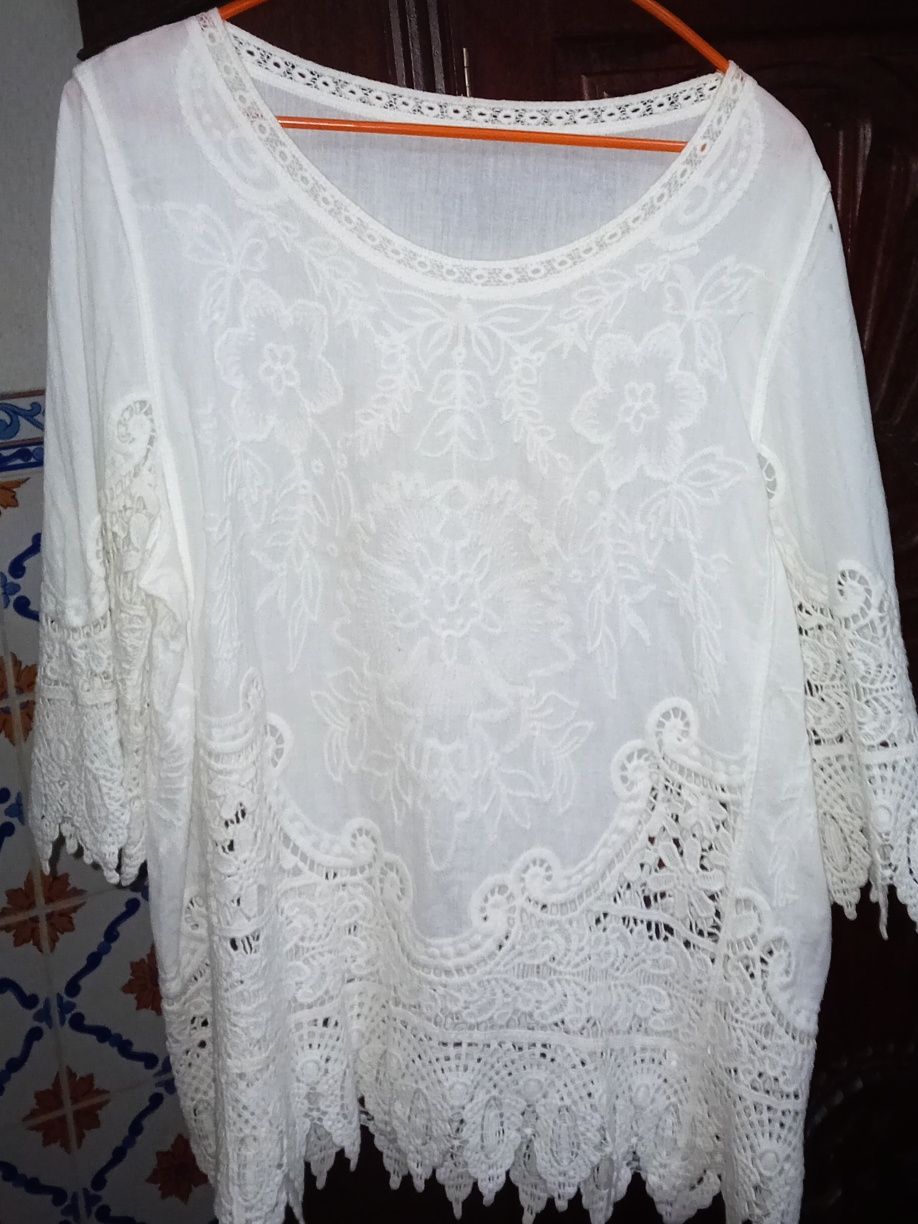 Elegant White Linen Blouse with Lace