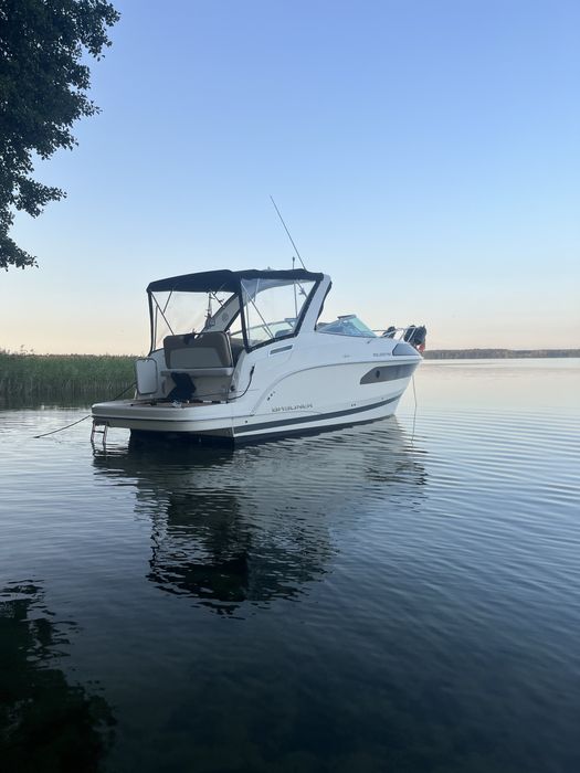 Jacht motorowy Bayliner cierra 8