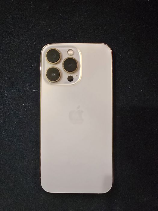 Iphone 13 Pro gold