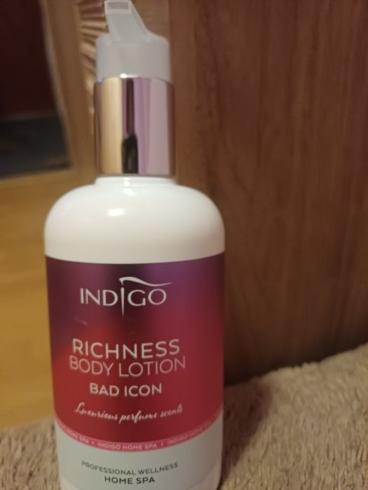 Richness body  lotion  Bad icon