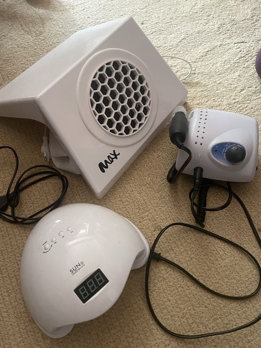 Фрез, витяжка, лампа