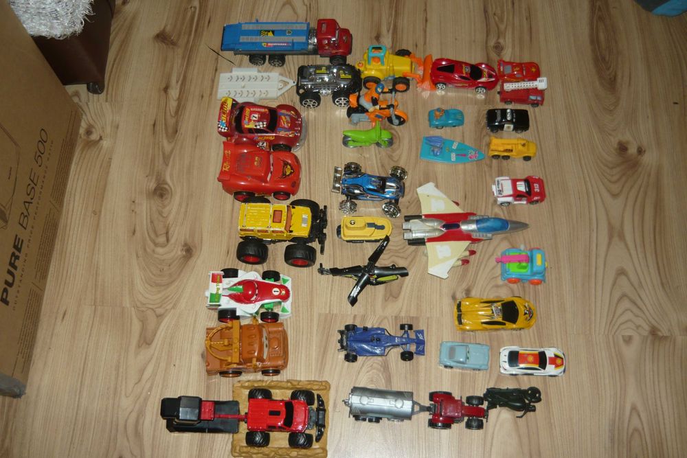 Auta Lawety Samolot Motocykle Traktor helikopter  - Duży zestaw 30szt