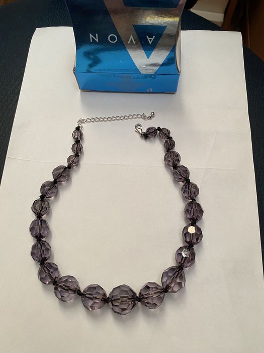 Продам нові наручні годинники  АVON і біжутерію