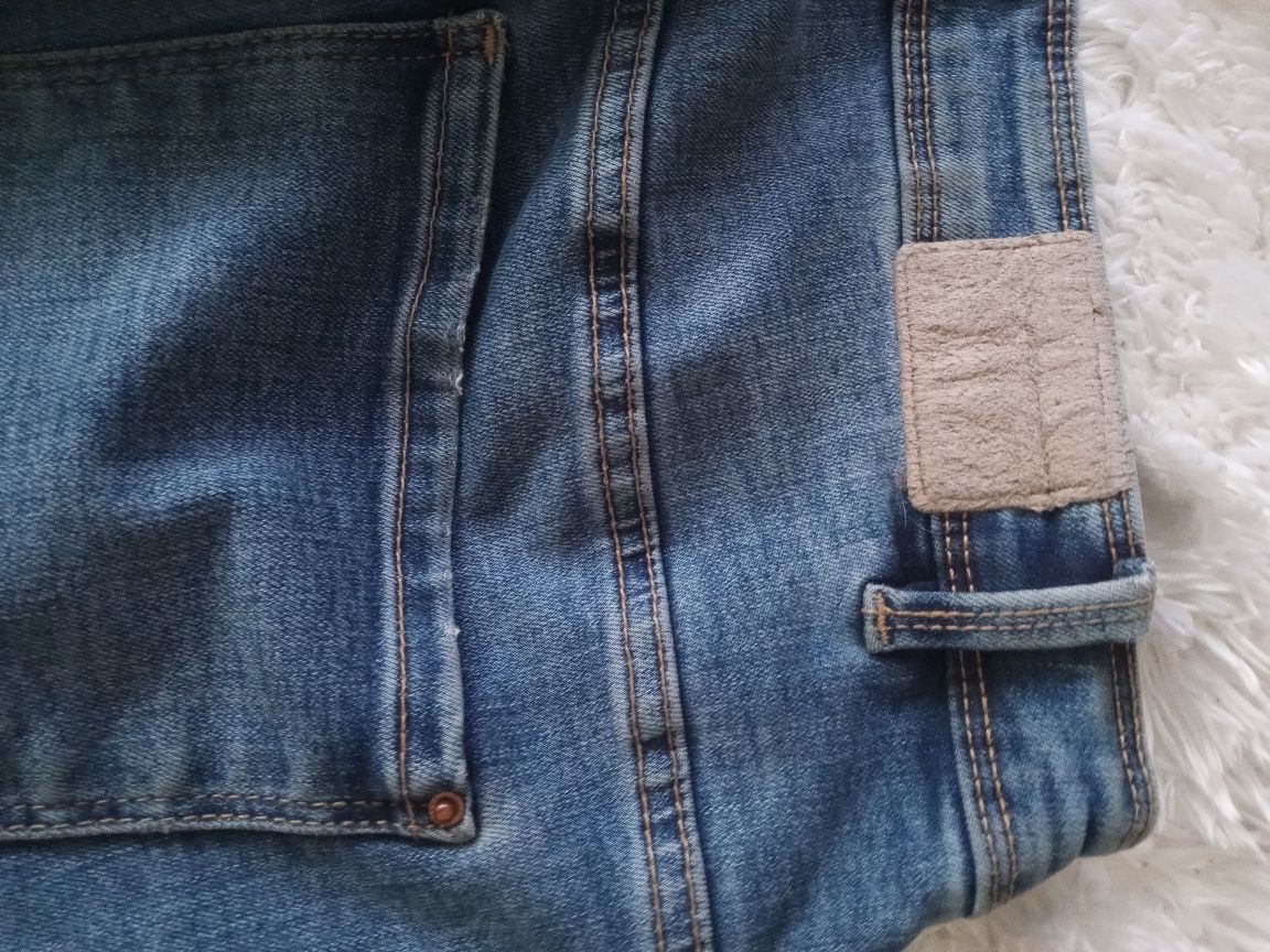 Fajne jeansy z przetarcia mi fabrycznymi S-XL